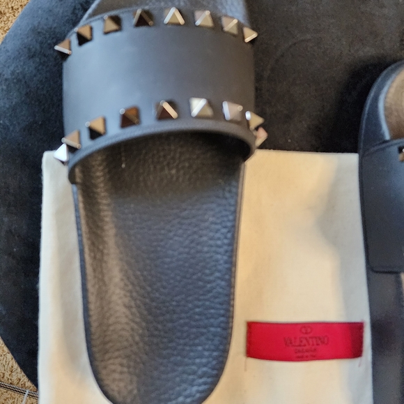 Valentino Garavani Rockstud sandal with box and dust bag, size 36 (US 6) - Picture 9 of 16